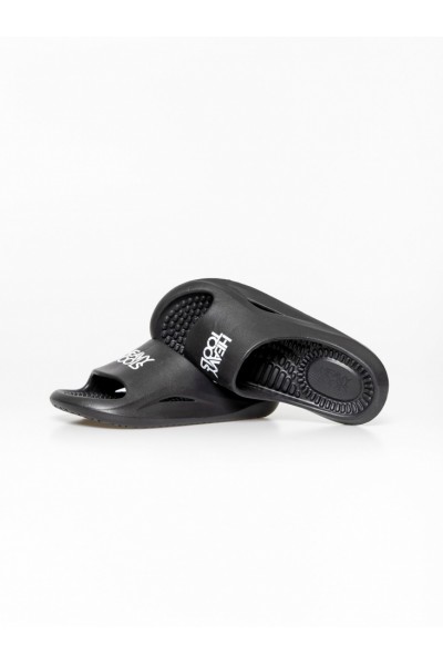 Ucilla black