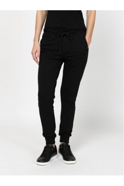 Zoberta black